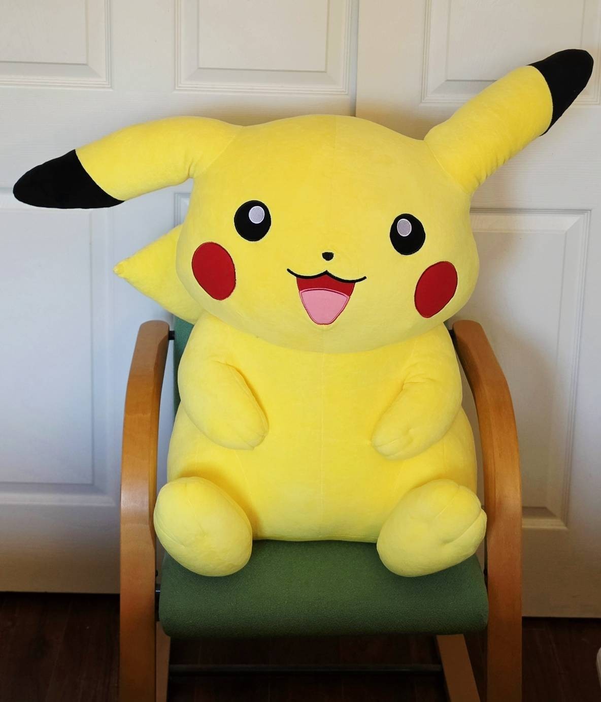 JUMBO 34 INCH POKEMON PIKACHU PLUSH