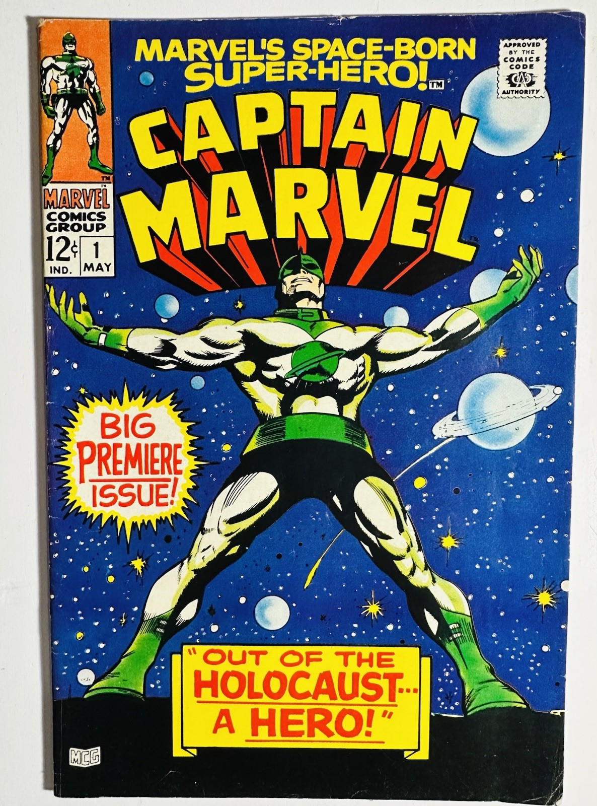 Captain Marvel #1 Marvel Comics May 1968 - PREMIERE ISSUE SPACE BORN HERO VF