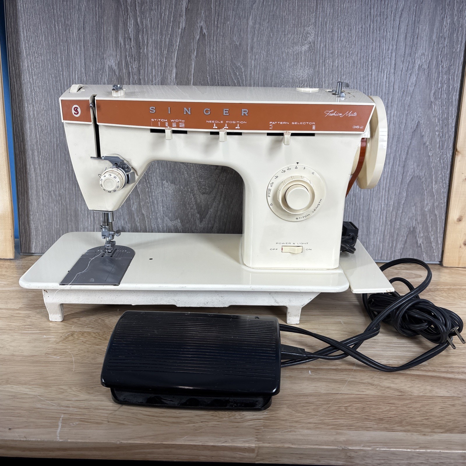 Singer Sewing Machine FASHION MATE 362 TESTED/WORKS GREAT