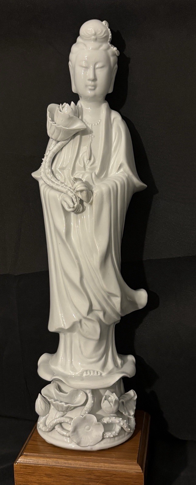 Chinese Blanc De Chine Porcelain Guanyin Kwanyin 16”