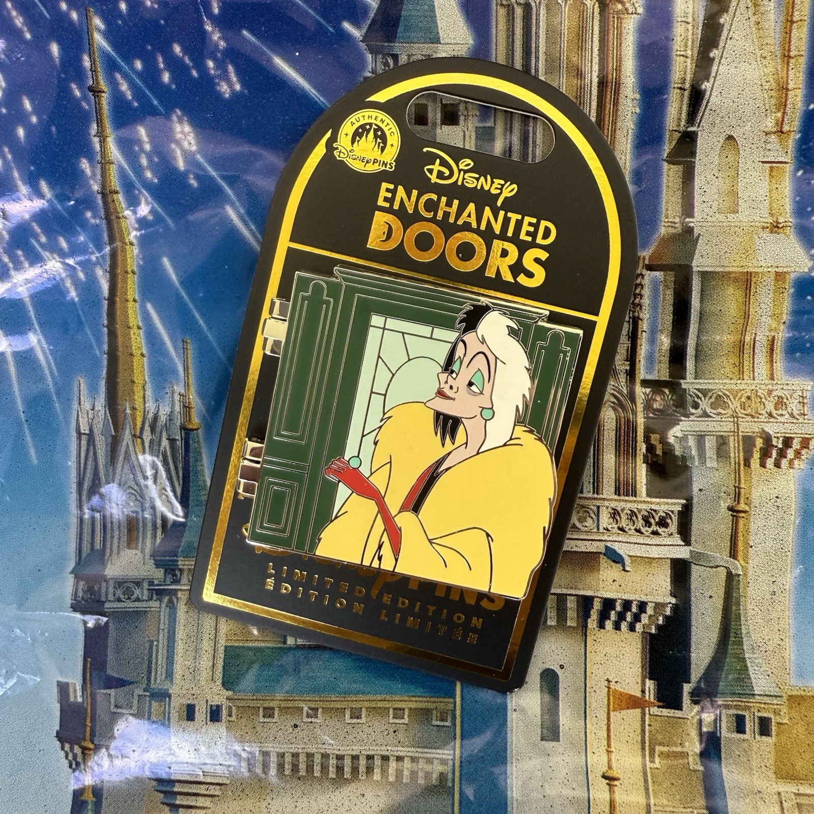 Disney Parks 2026 Enchanted Doors 101 Dalmatians Cruella De Vil LE Pin New