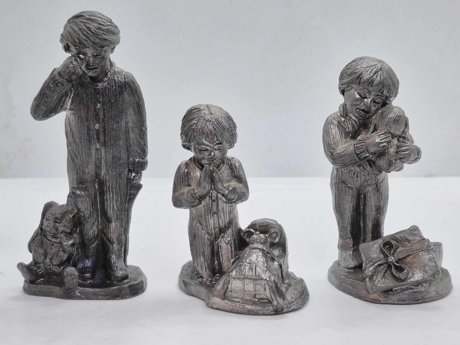 Lot of 3 Vintage Michael Ricker Pewter Figurines Praying Boy Dog Mouse Gift EUC Lot of 3 Vintage Michael Ricker Pewter Figurines Praying Boy Dog Mouse Gift EUC