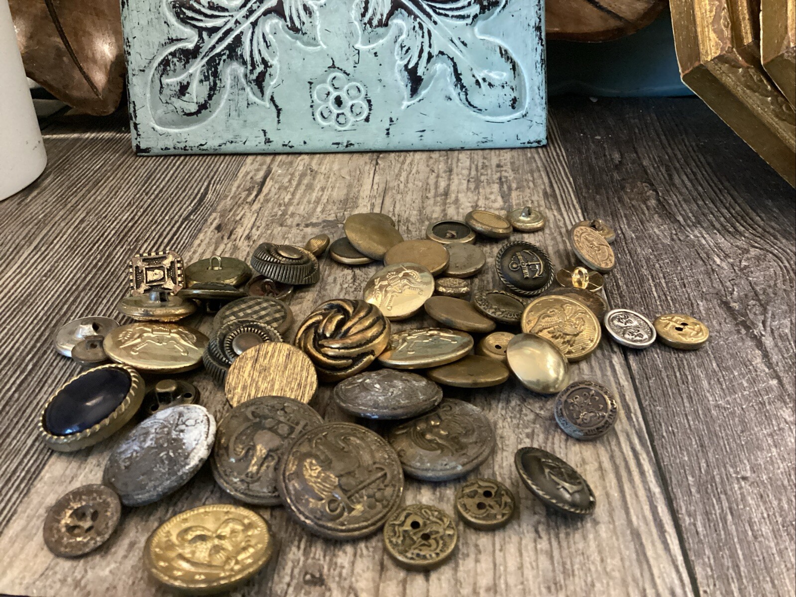VINTAGE NAVY ANCHOR MIXED BUTTON Lot  Buckin Bronco Others 