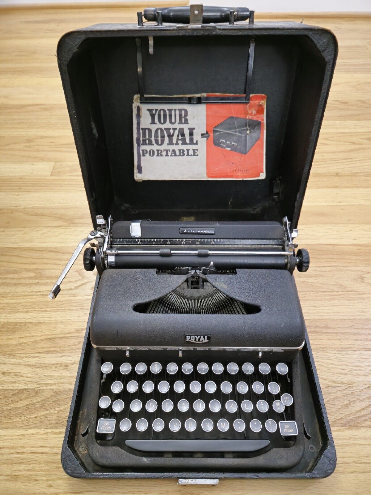 Vintage 1939 Black Royal Aristocrat Manual Typewriter CASE INSTRUCTION BRUSHES