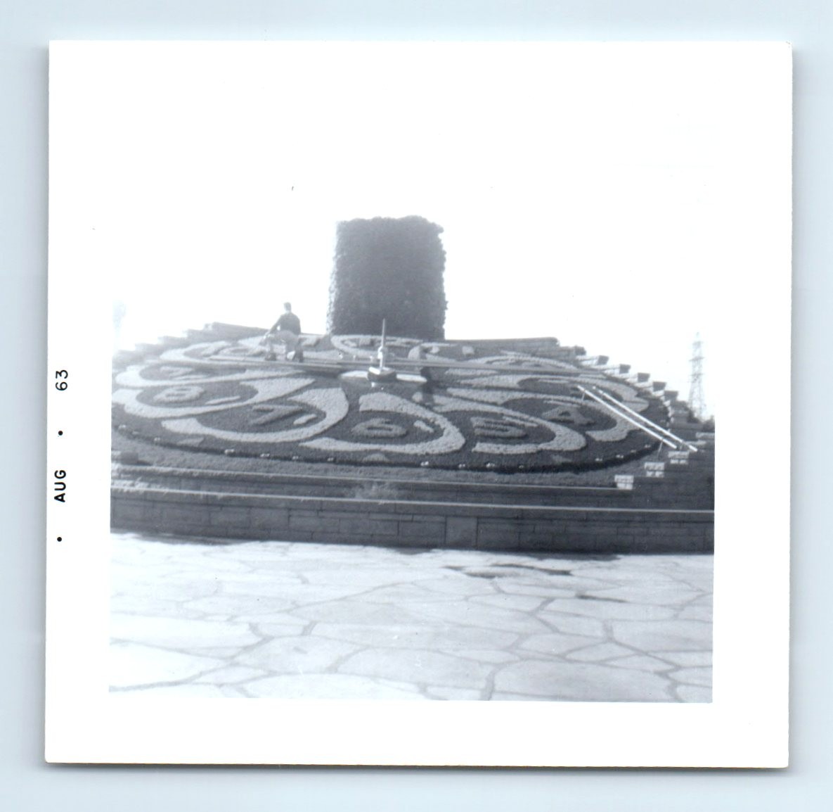 Old Vintage Square Photo NIAGARA FALLS FLOWER CLOCK QUEENSTON ONTARIO CANADA