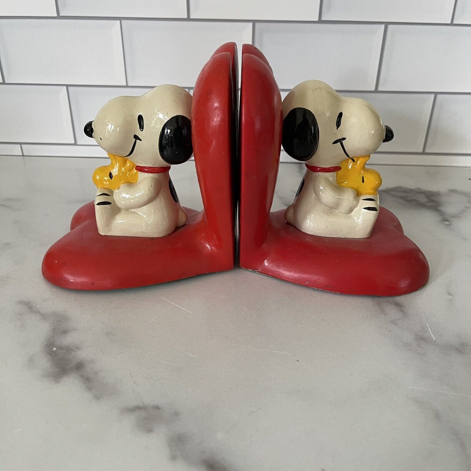 Vintage 1972 Peanuts Snoopy & Woodstock Red Heart Shaped 2pc Bookends Set