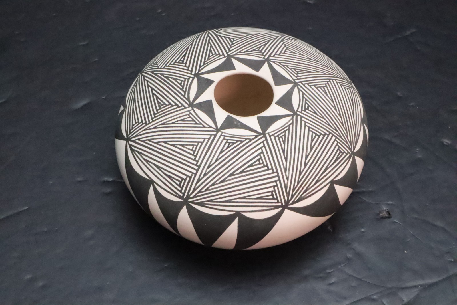 Vintage Acoma Pueblo Pottery Seed Jar Pot Vase Signed Native American 5.5