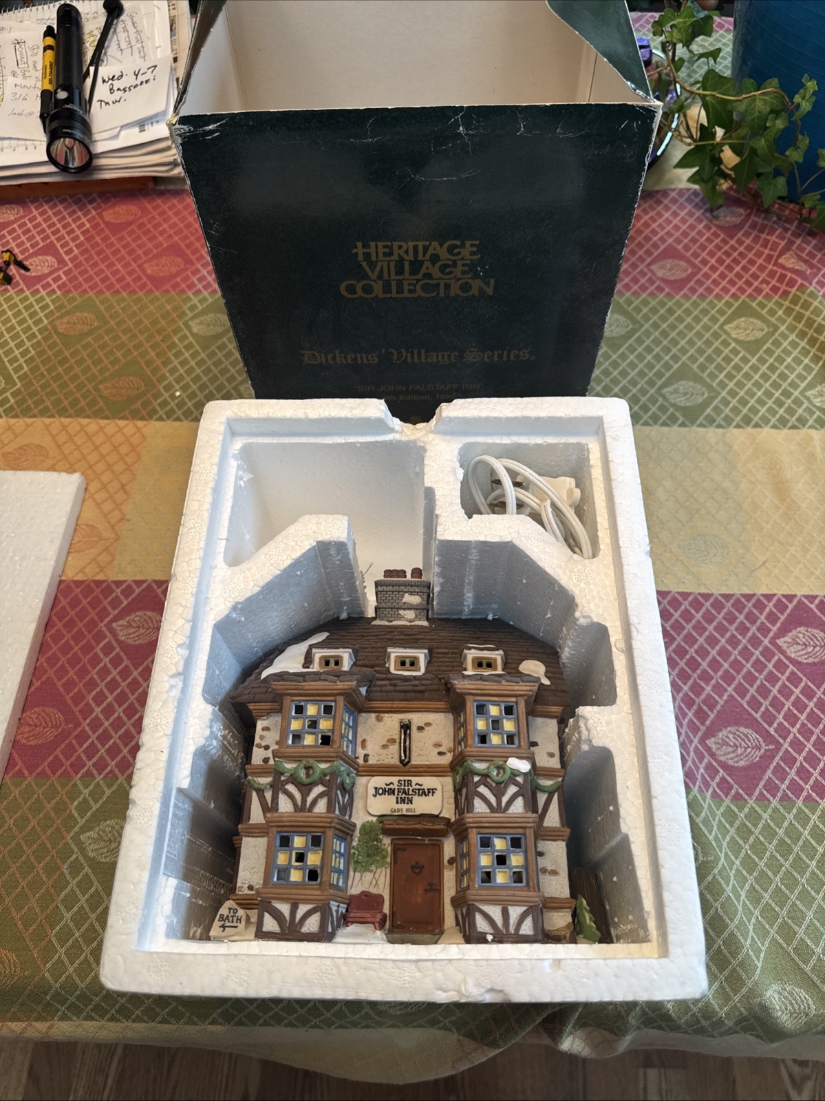 Dept 56 - Heritage Village Dickens  5753-3 SIR JOHN FALSTAFF INN 1995 4th Edit