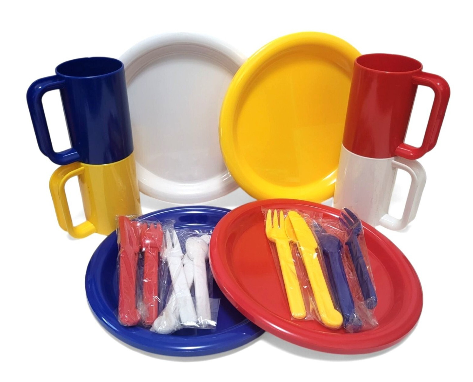 Vintage 20 Pc Plastic Dinnerware Retro Pop Art Retro Kitchen Hong Kong 1970s NOS