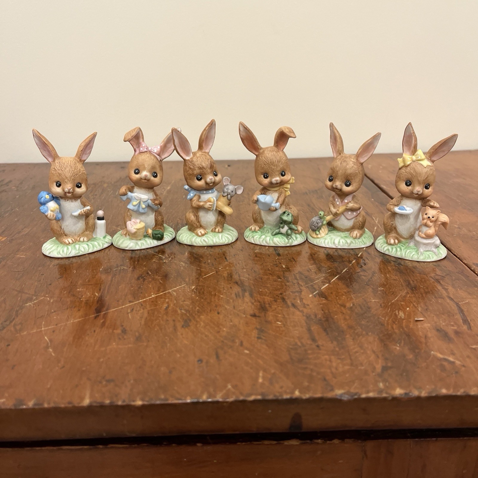 Vtg 6 1980’s Lefton Boy and Girl Bunnies Bunny Easter Eggs Figurines #05444