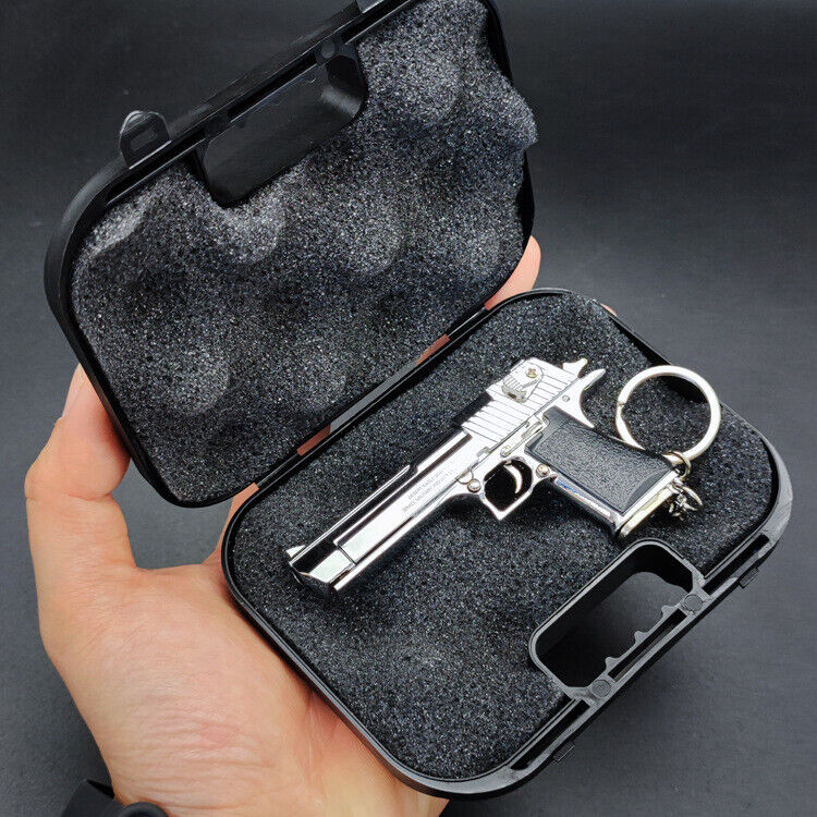 1:3 Desert Eagle Toy Gun Model Keychain Pistol Keychain With Bullets For Men Boy