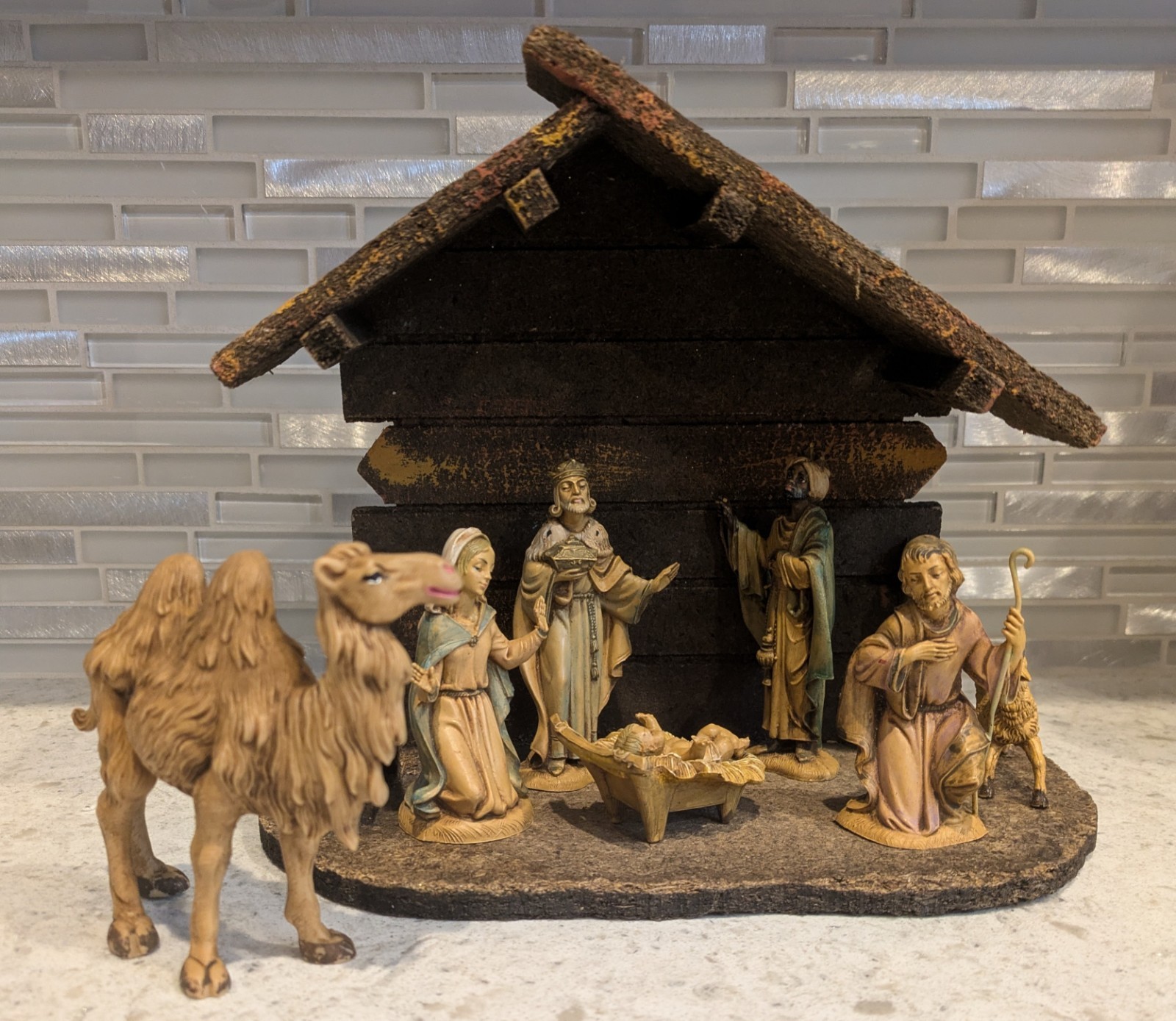 Pre 1980s Fontanini Nativity Set Creche Depose Italy Figures Stable Spider Mark