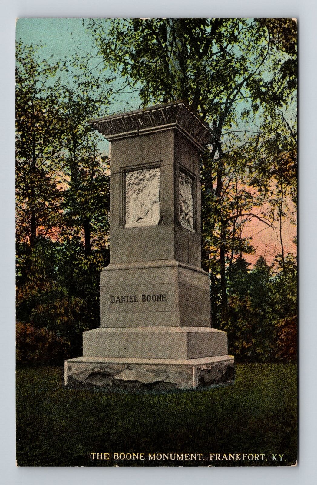 Frankfort KY-Kentucky, The Boone Monument, Vintage Postcard