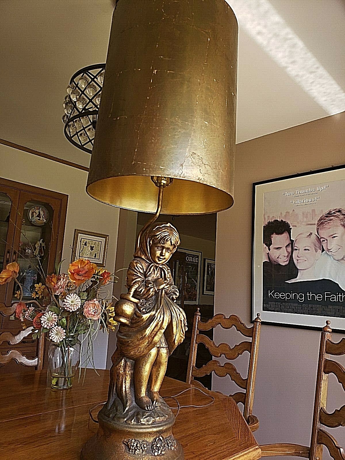 VTG Mid-Century Gold Gilded Chalkware Figural Peasant Girl Table Lamp w/Shade