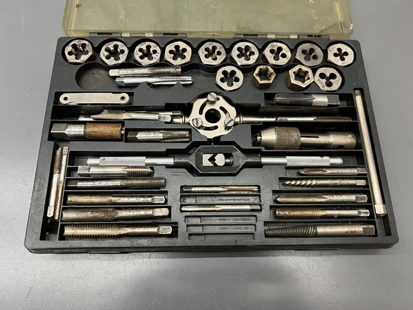 VINTAGE 38pc MACHINIST TAP & DIE SET W CASE - VARIOUS BRANDS - USA VINTAGE 38pc MACHINIST TAP & DIE SET W CASE - VARIOUS BRANDS - USA