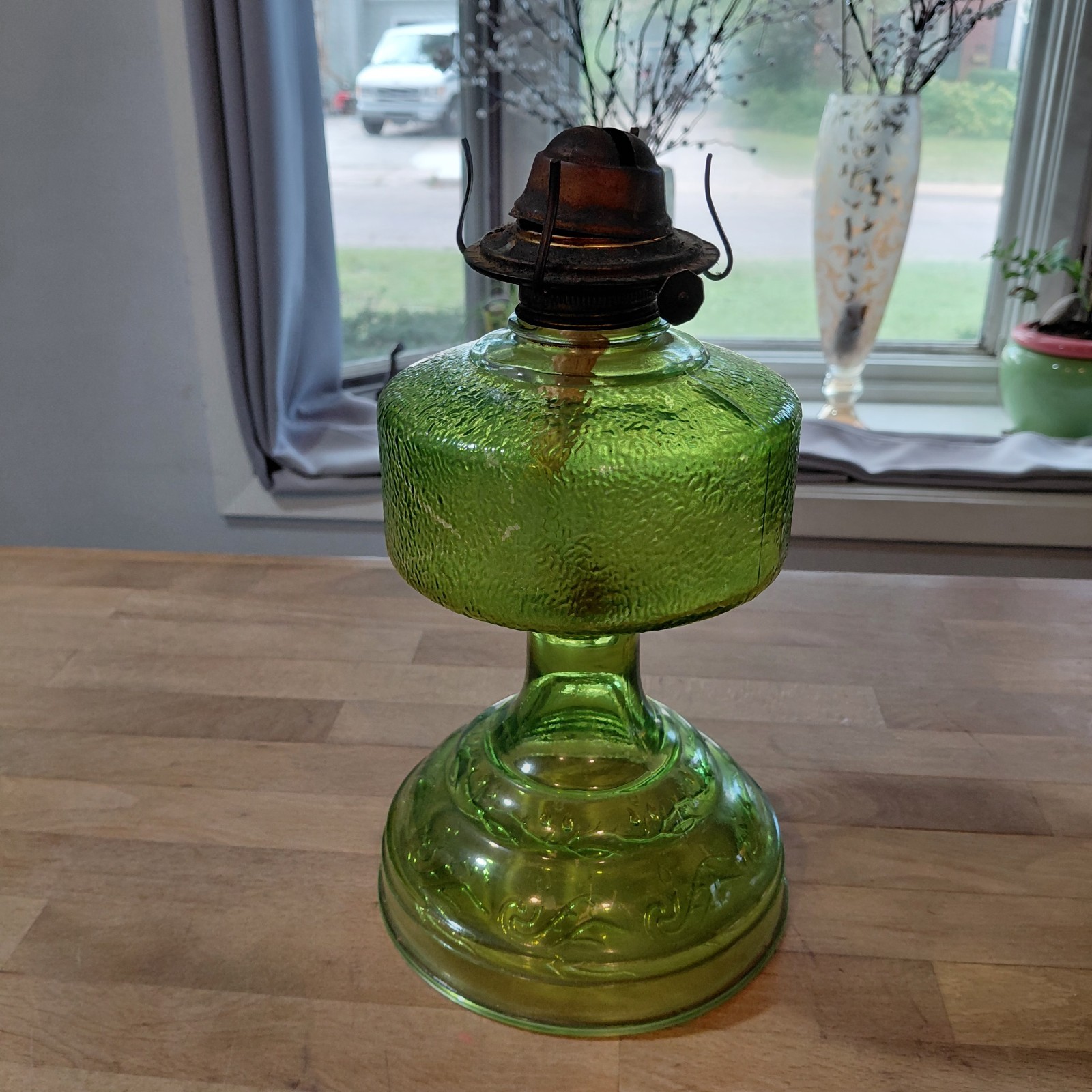 Vintage 1950s P A Ridson Green Press Molded Glass Kerosene Oil Lamp & Burner