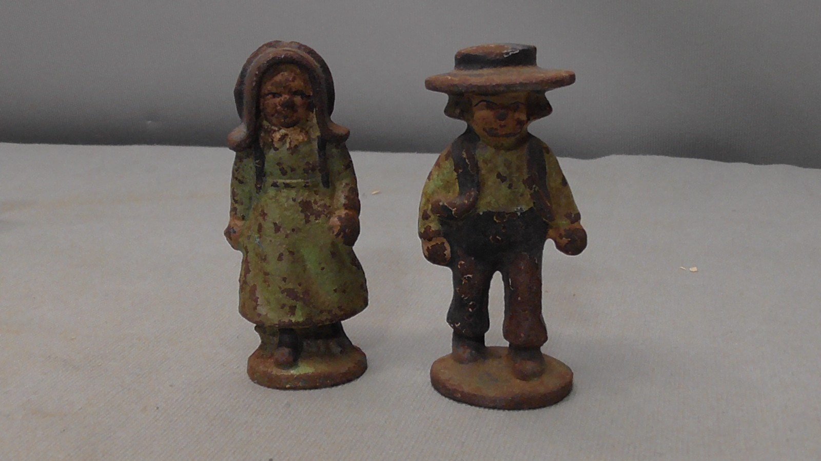 Pair of Cast Iron Amish Children Ornaments Antique Vintage Desk Displays