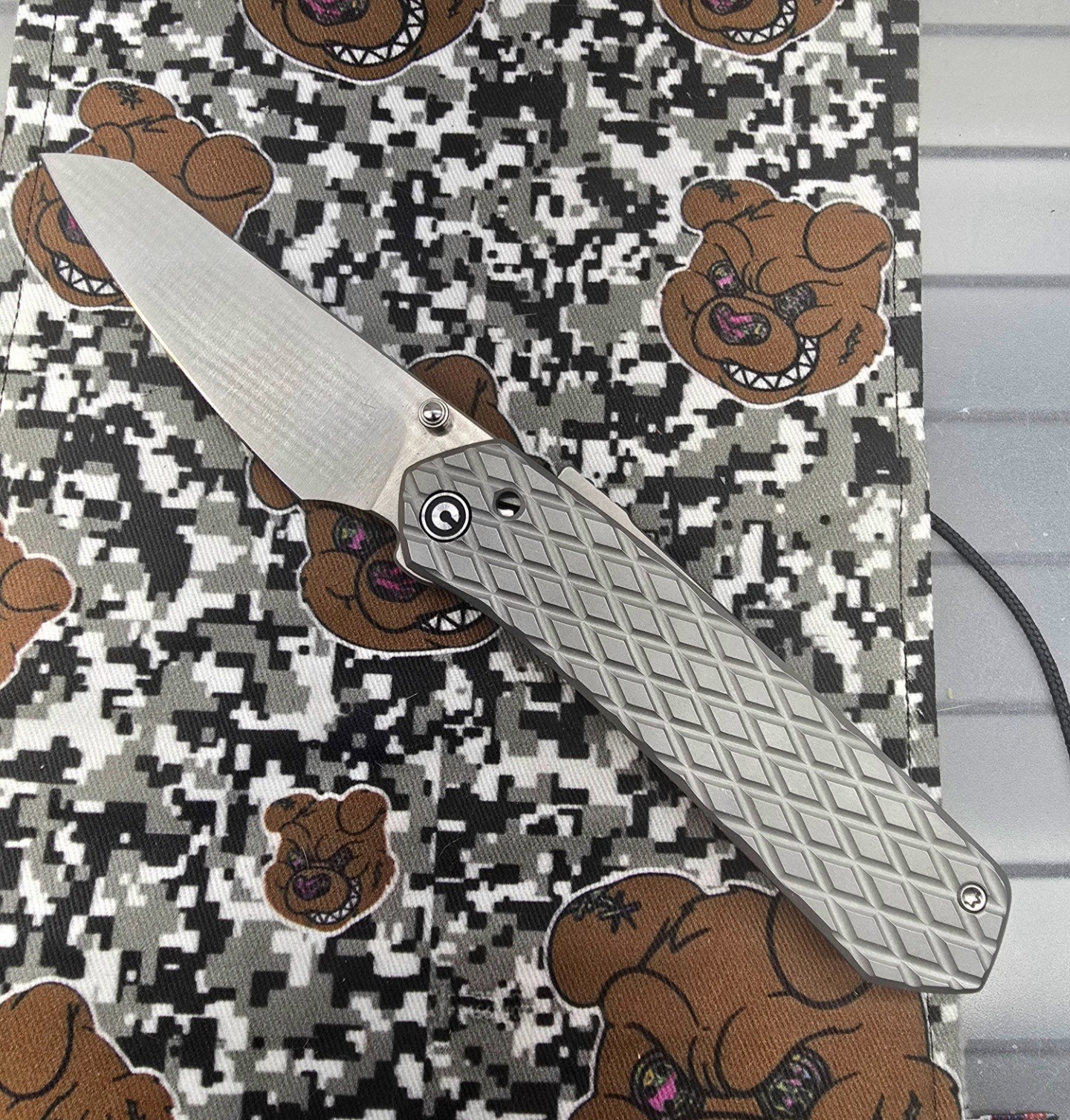 Civivi Knives Vision FG Superlock titanium crossmilled handle