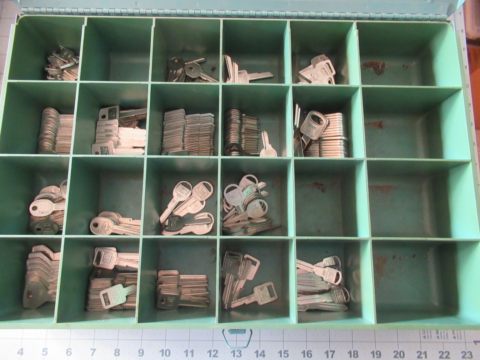 Curtis Key Cabinet with 300 Key Blanks