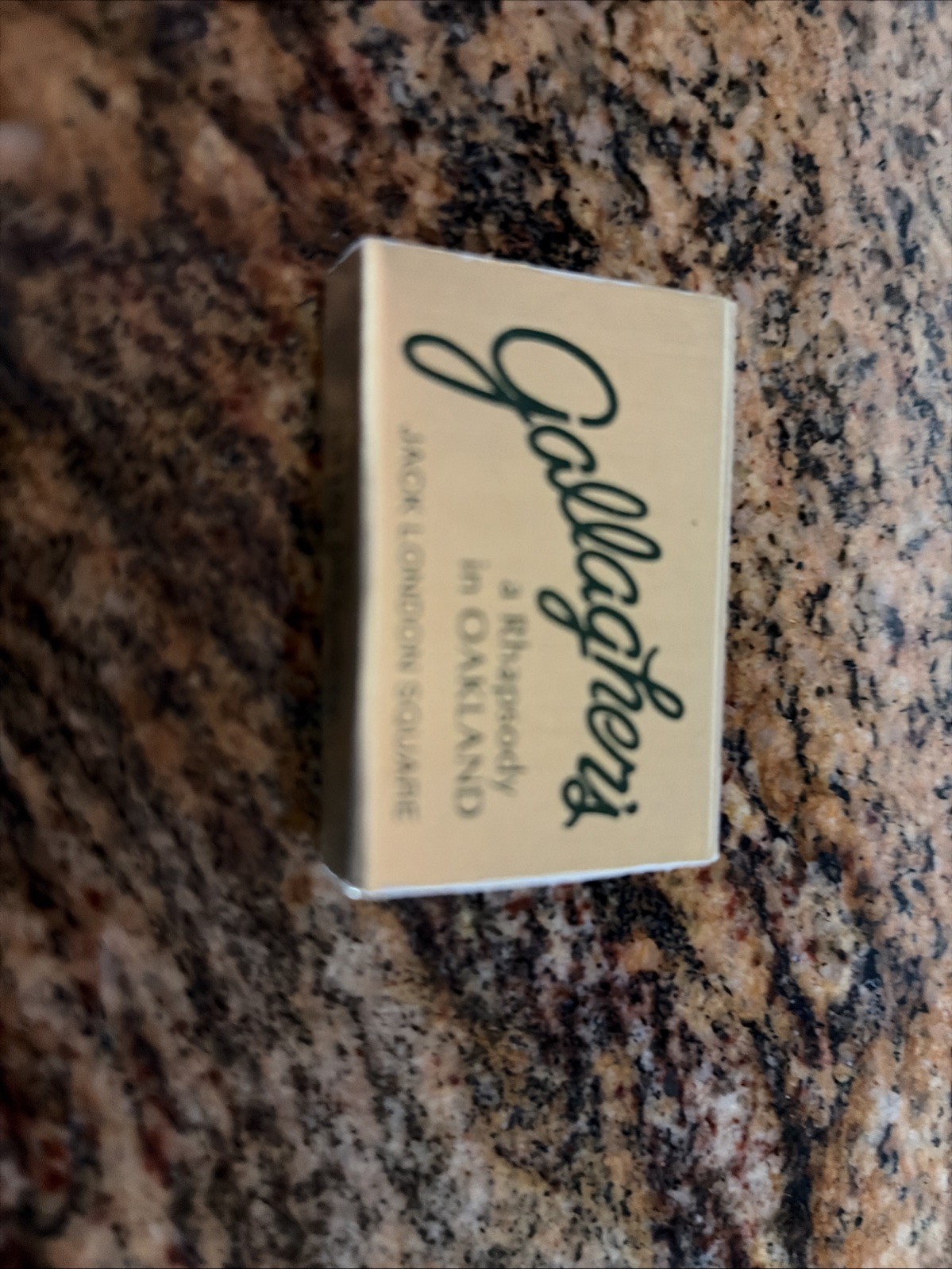 Gallaghers Bar & Restaurant Oakland Matches Vintage New Unstruck