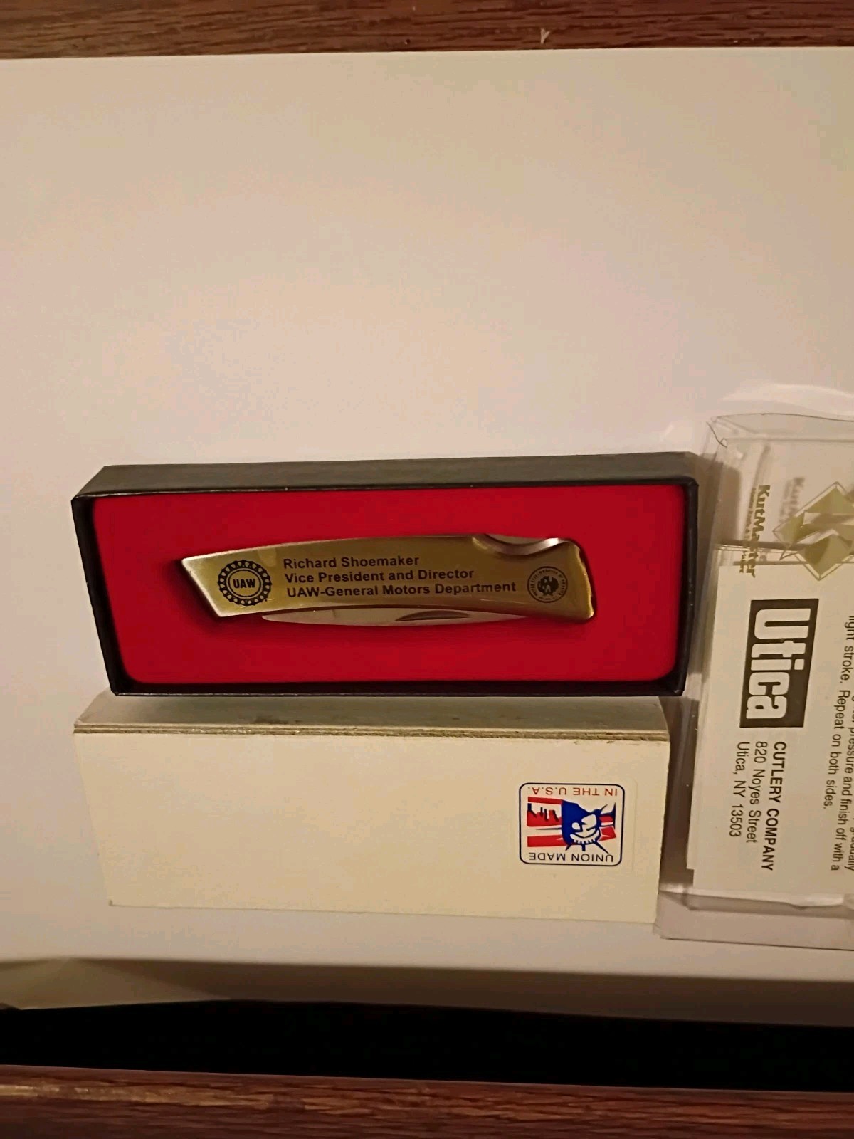 BEAUTIFUL FOLDING POCKET KNIFE  UAW GENERALMOTORS AD NOS  