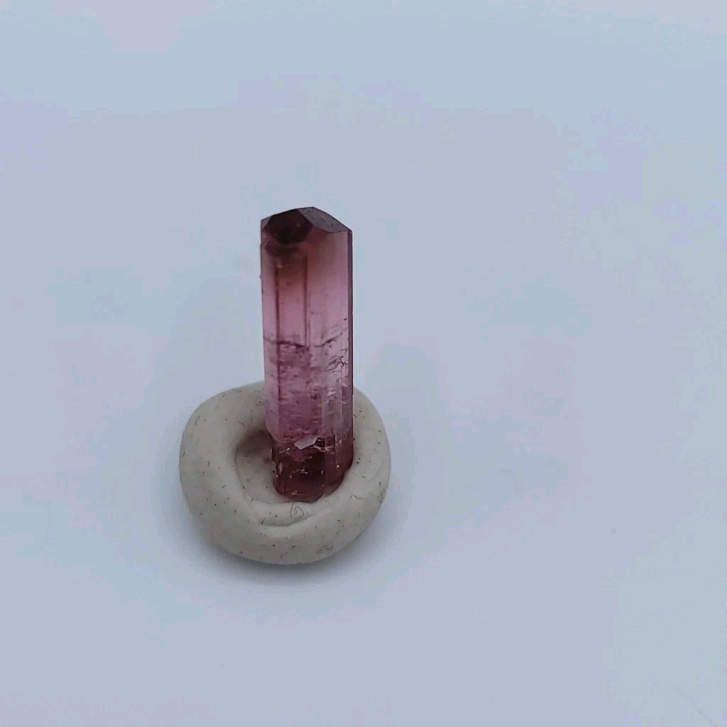 Tourmaline - 4.5 carats - Russian Rubellite Terminated Crystal Mineral Specimen 