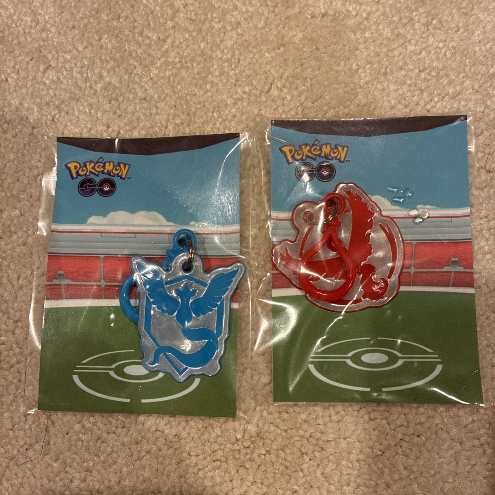 Pokémon Go Fest 2023 Keychains - New York City Blue & Red Pokémon Go Fest 2023 Keychains - New York City Blue & Red