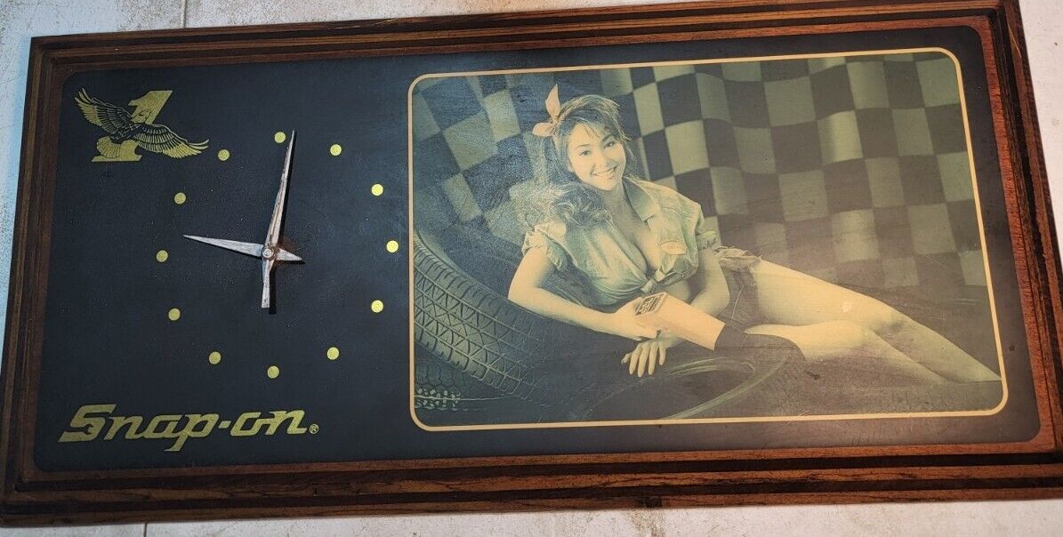Vintage Snap-On Tools Pinup Girl Wall Clock 1980's- READ NOTES