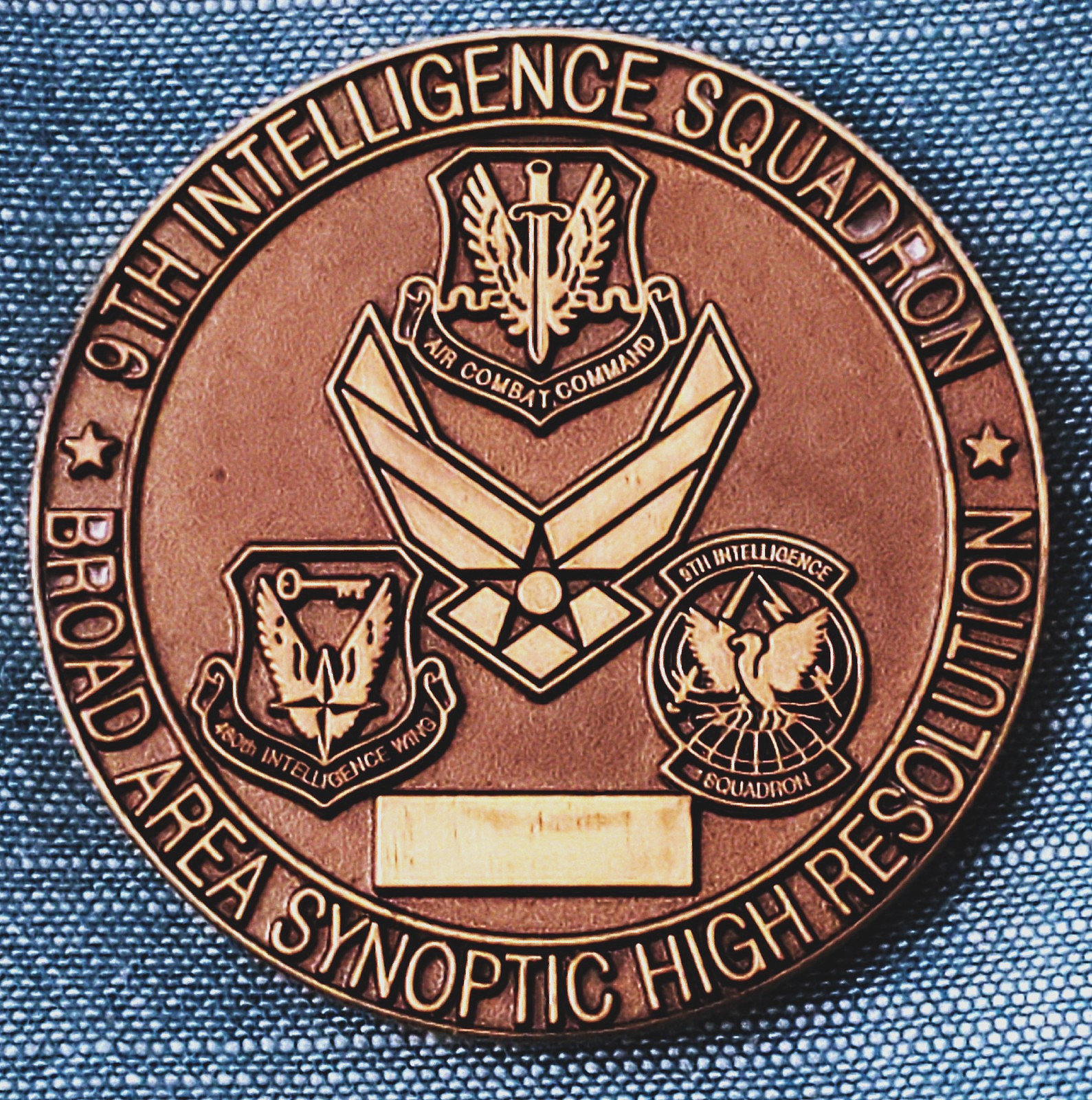 VINTAGE AUTHENTIC USAF 9th INTELLIGENCE SQUADRON DARK BRASS 3D CHALLENGE COIN