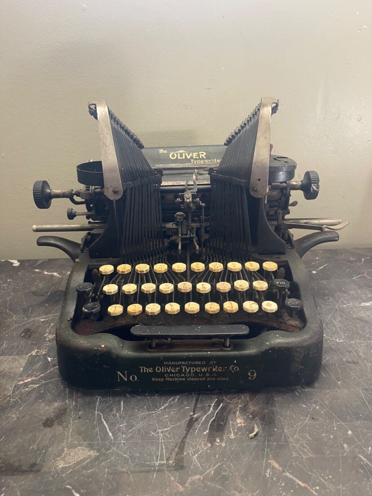 Antique 1917 Oliver No.9 Batwing Dark Green Typewriter