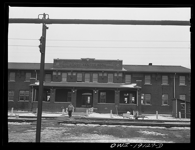 Fort Madison Iowa 1943 Atchison Topeka Santa Fe Railroad Reading Room Shopton