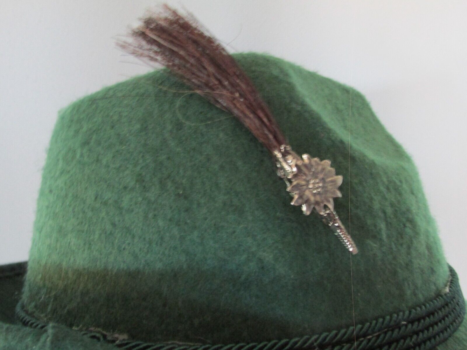 Brush/ Edelweiss Oktoberfest German Hat Pin