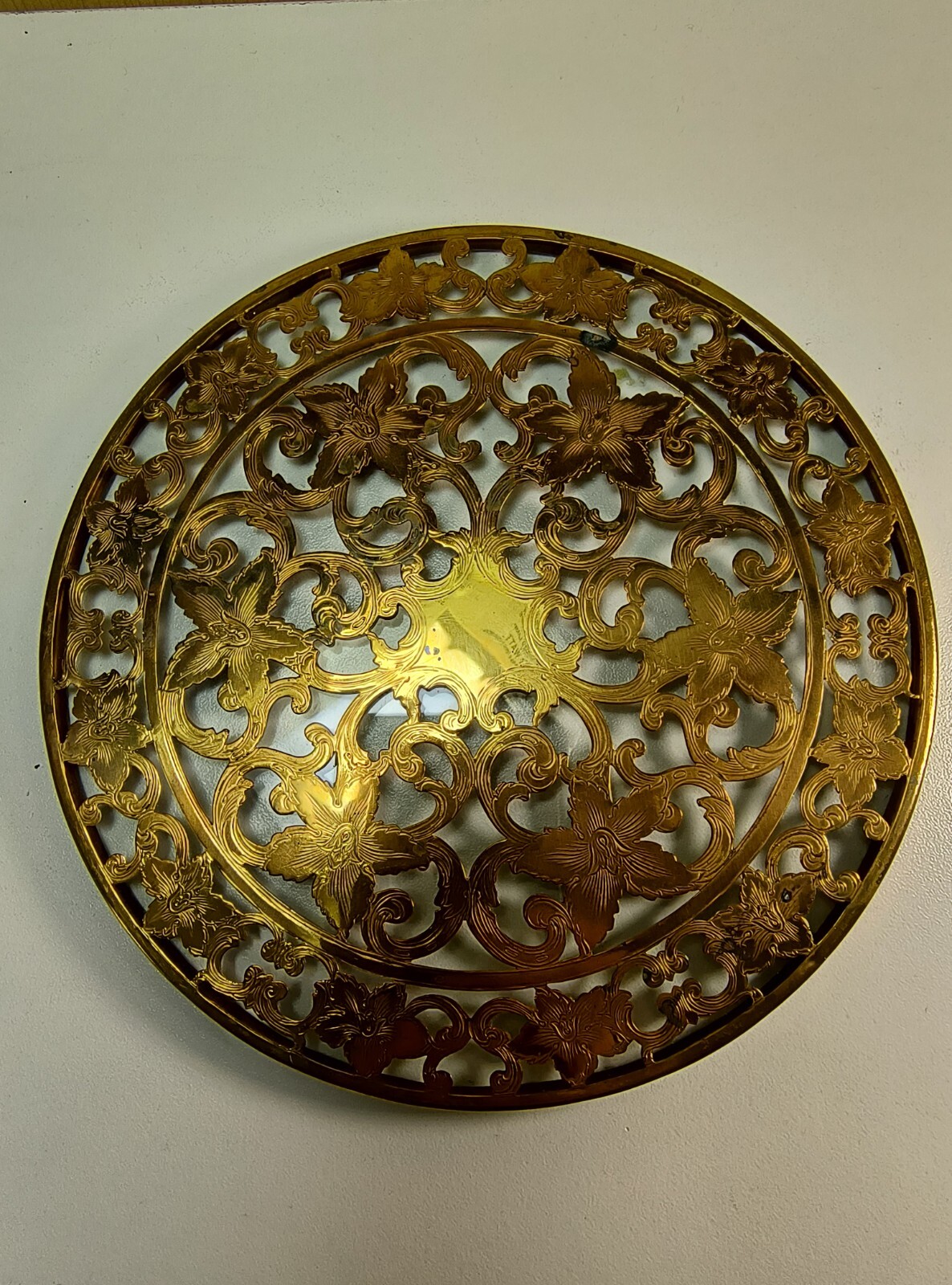 VTG Webster Co. E.P.C.A. Gold Tone Etched Floral Scroll Open Work & Glass Trivit