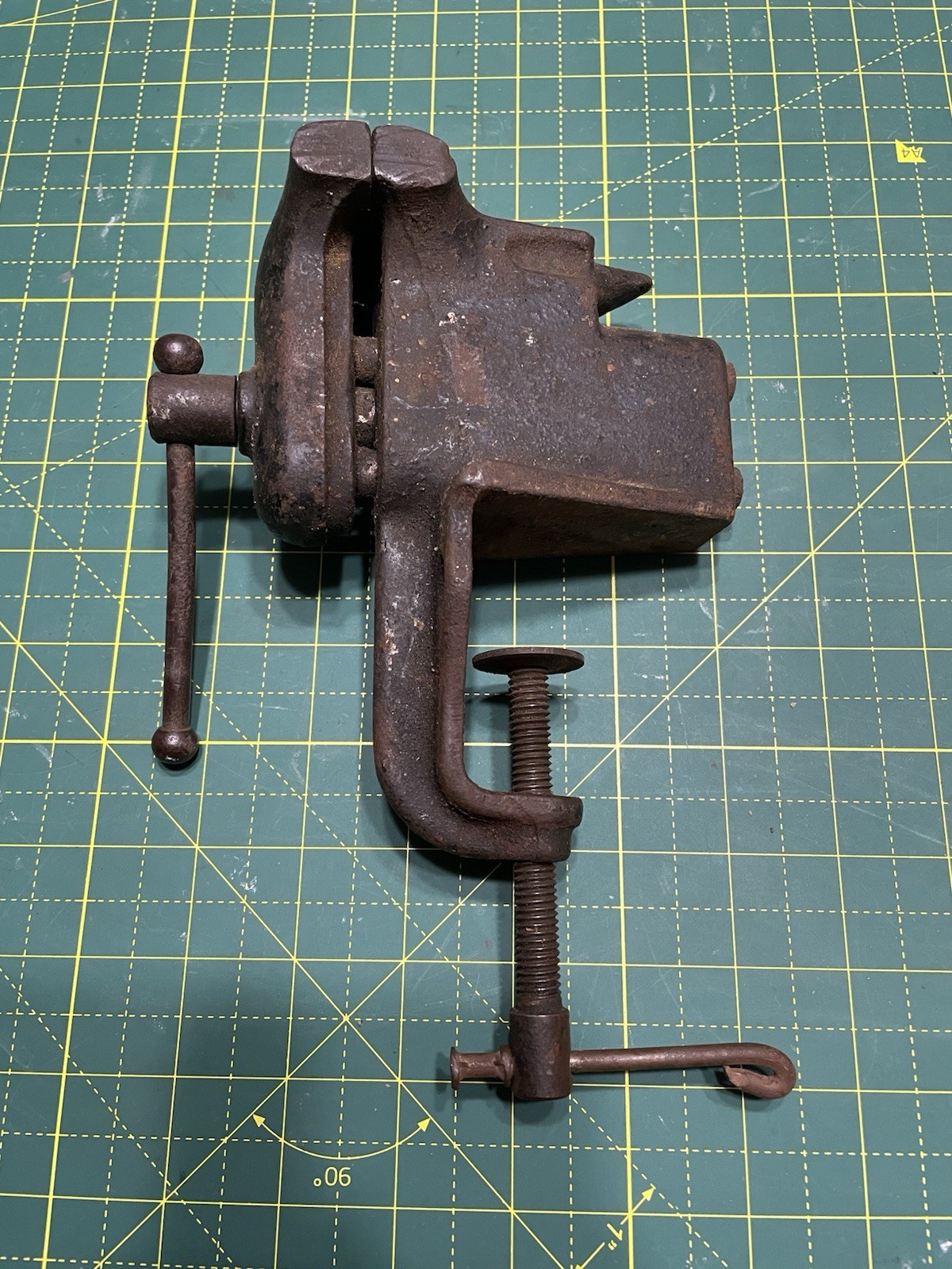 Vintage Small Mini Clamp-On Bench Table-Top Hobby Jewelers Vise Unbranded