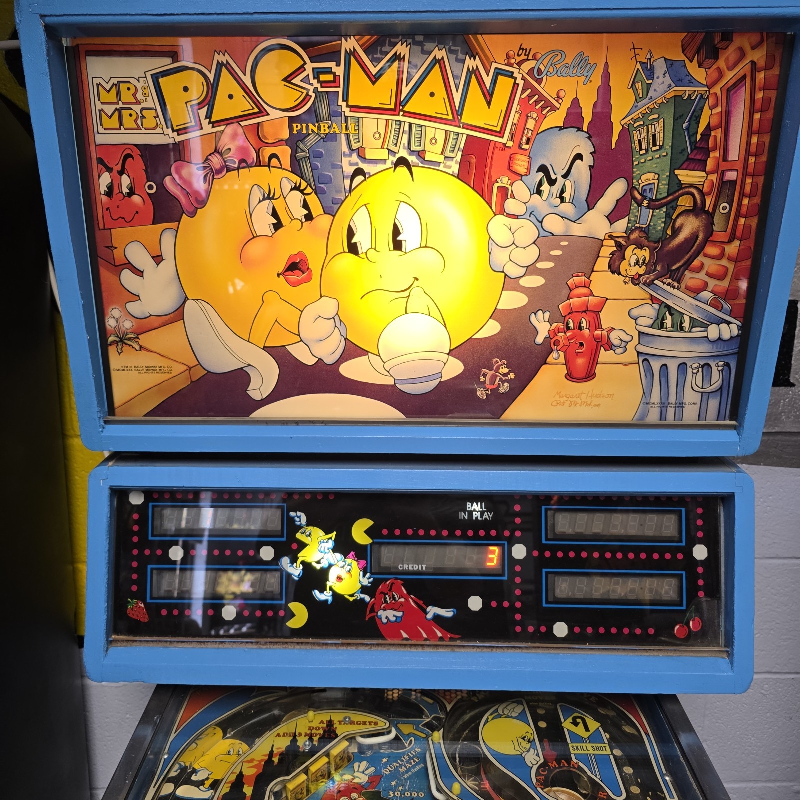 Vintage 1982 Mr. & Mrs. Pac-Man Pinball Machine
