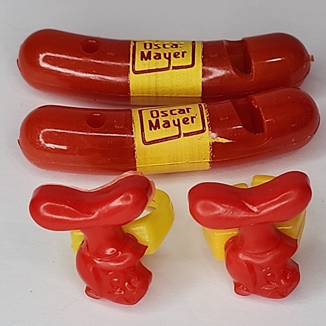 Vintage 50’s Oscar Mayer Wiener Whistles 2x & Little Oscar Rings 2x Set Promo