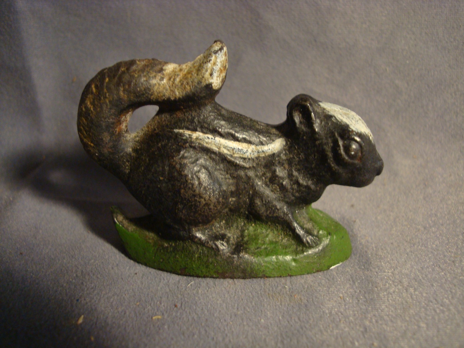 Metal Skunk Figurine Metal Skunk Figurine