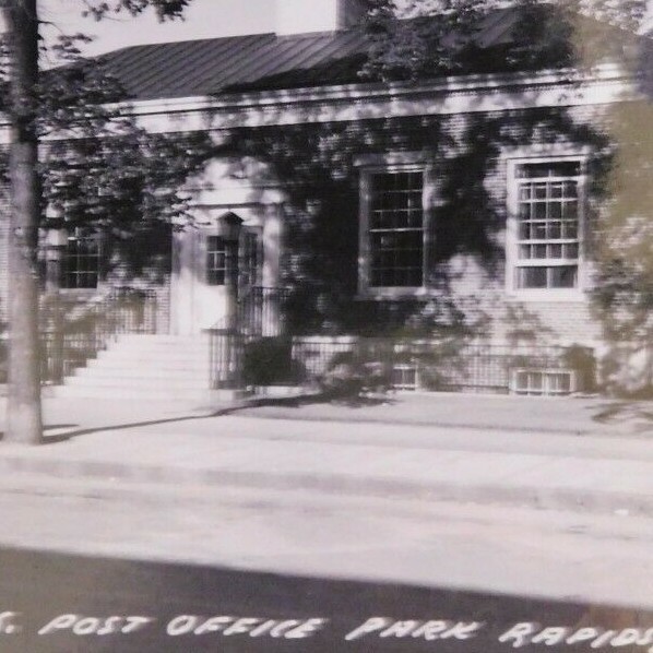 Vintage RPPC Real Photo Postcard - U.S. Post Office Park Rapids, MINN c1949-51