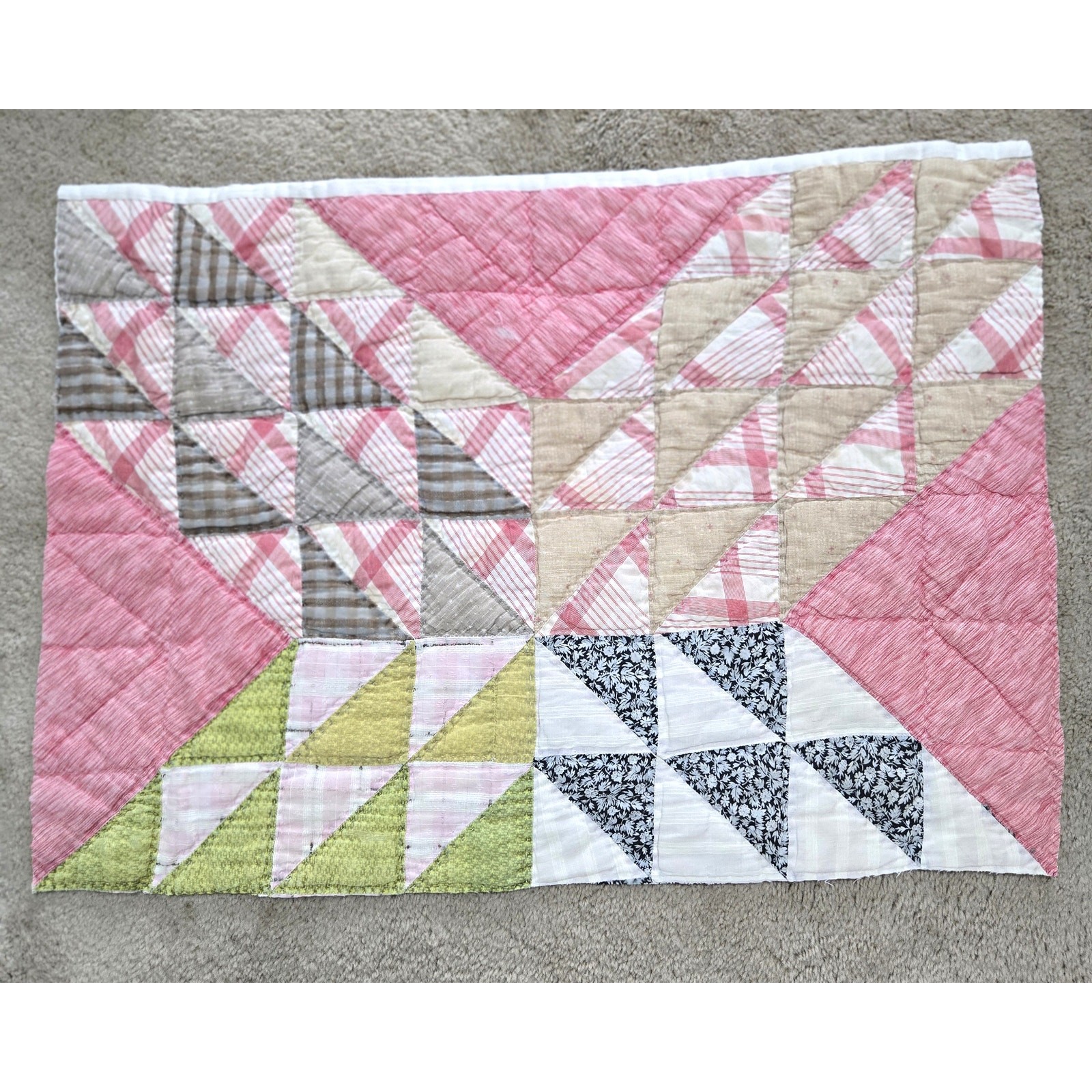 Vintage Patchwork Hand Quilted Quilt Piece 18 x 24