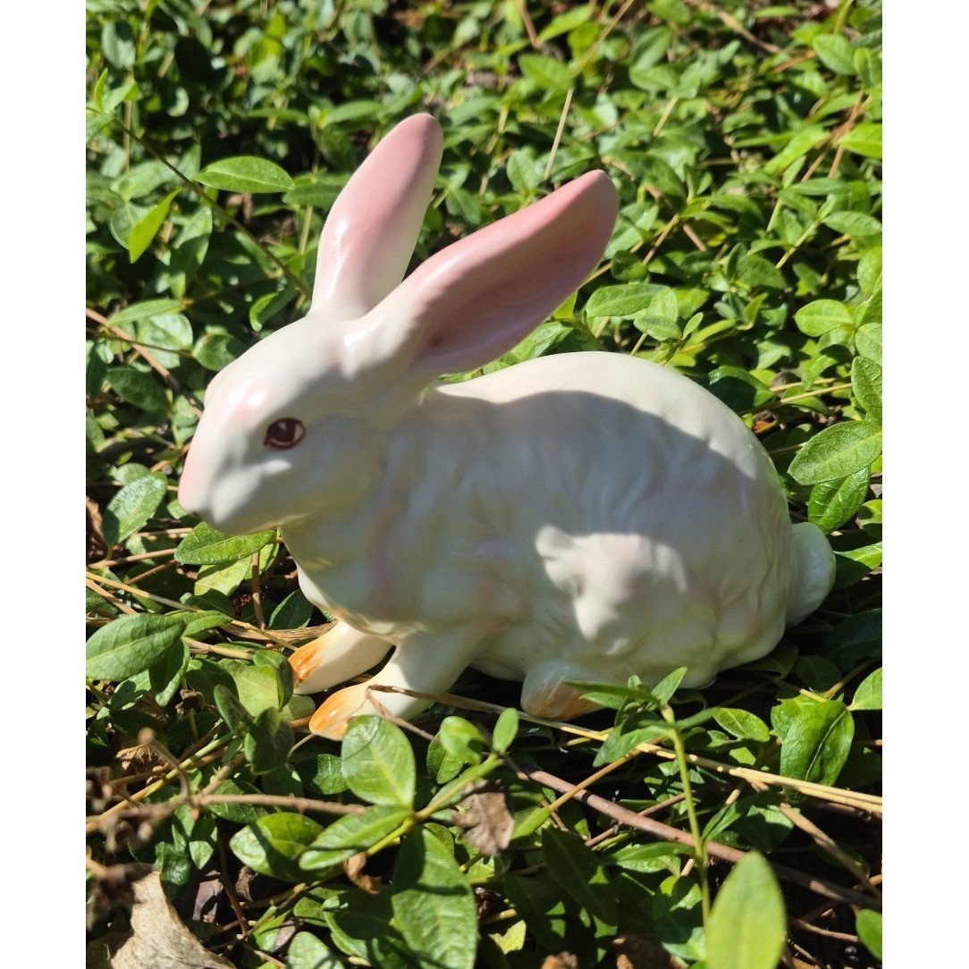 Vintage Lefton White Easter Bunny Rabbit Figurine w/Pink Eyes #H880 Japan Vintage Lefton White Easter Bunny Rabbit Figurine w/Pink Eyes #H880 Japan