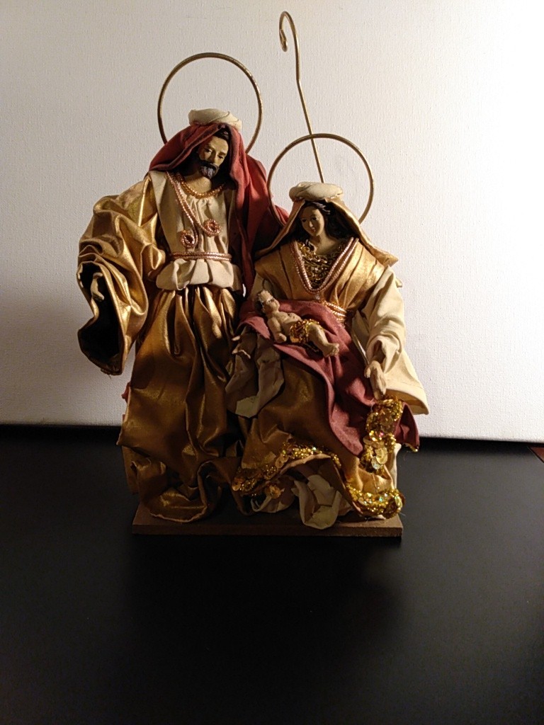 Holy Family, nativity set made of resin and dressed with real fabric.