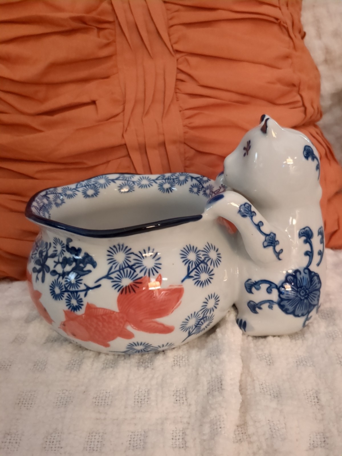 Beautiful Blue and White Chinoiserie Chinese Porcelain Cat and Koi Fish Bowl