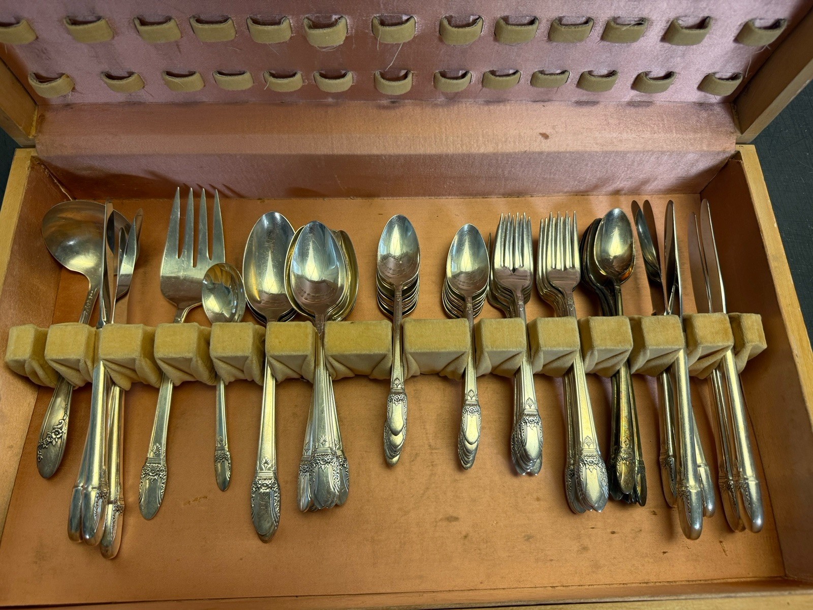Vintage 1847 Rogers Bros. silver plated flatware 