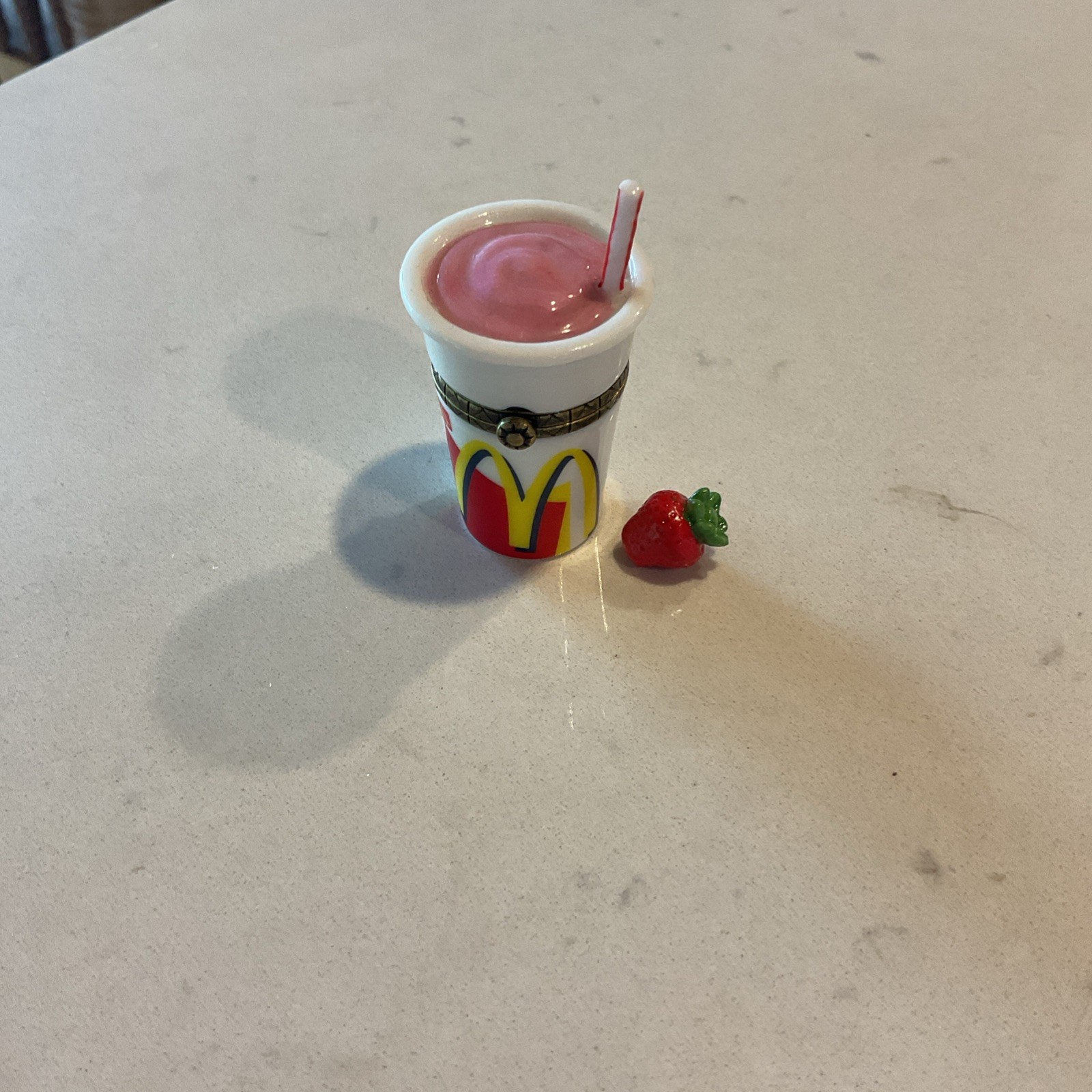PHB Midwest McDonald’s Strawberry Milkshake Trinket box & Strawberry Trinket PHB Midwest McDonald’s Strawberry Milkshake Trinket box & Strawberry Trinket
