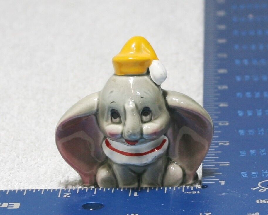 Vintage Disney Dumbo Elephant Miniature Ceramic Figure Figurine Made In Japan
