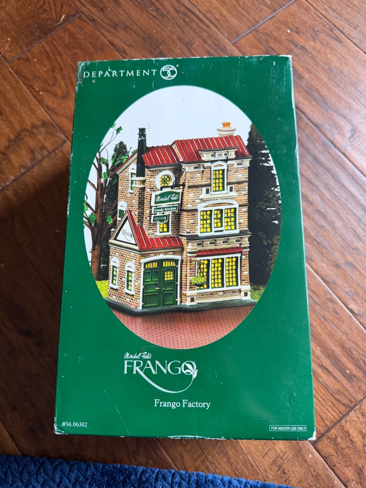 New Dept. 56 Dept.56 Marshall Fields Frango Candy Factory with box
