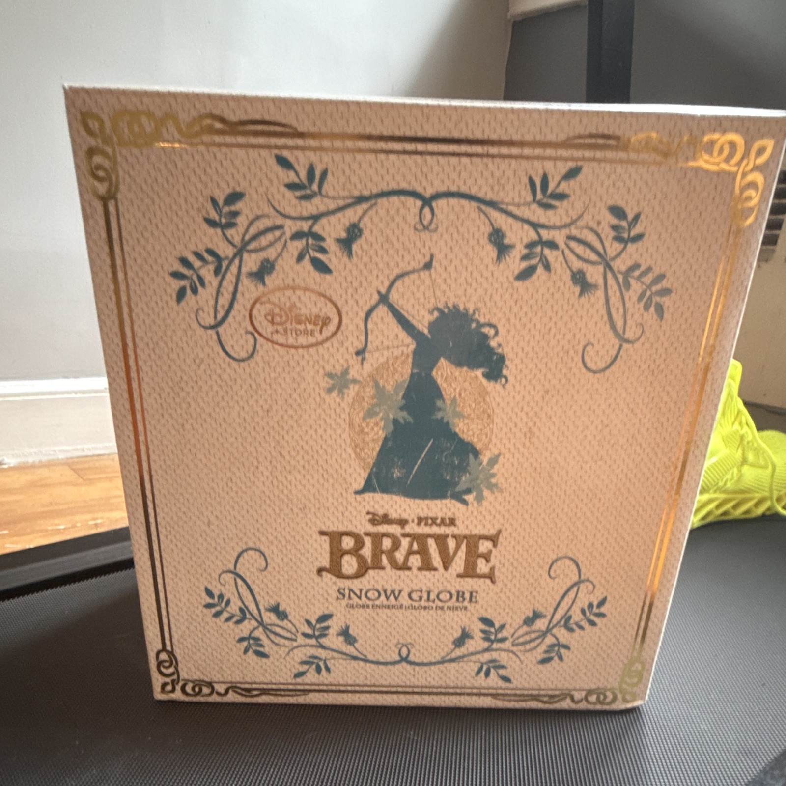 NEW & RARE Disney Store Brave Merida Queen Elinor Snow Globe - Blue Lights 8.25 NEW & RARE Disney Store Brave Merida Queen Elinor Snow Globe - Blue Lights 8.25