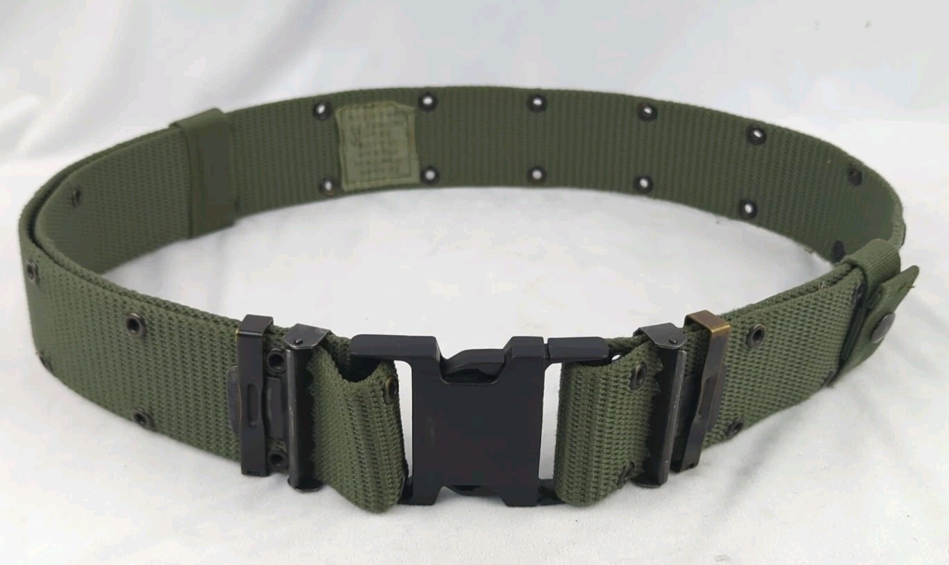 US GI Military Style Pistol Belt With Quick Release Buckle Size Large US GI Military Style Pistol Belt With Quick Release Buckle Size Large