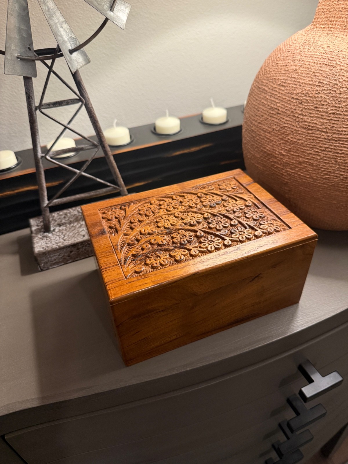 Hand Carved Wooden Nesting Boxes- Rosewood- Brand New Hand Carved Wooden Nesting Boxes- Rosewood- Brand New