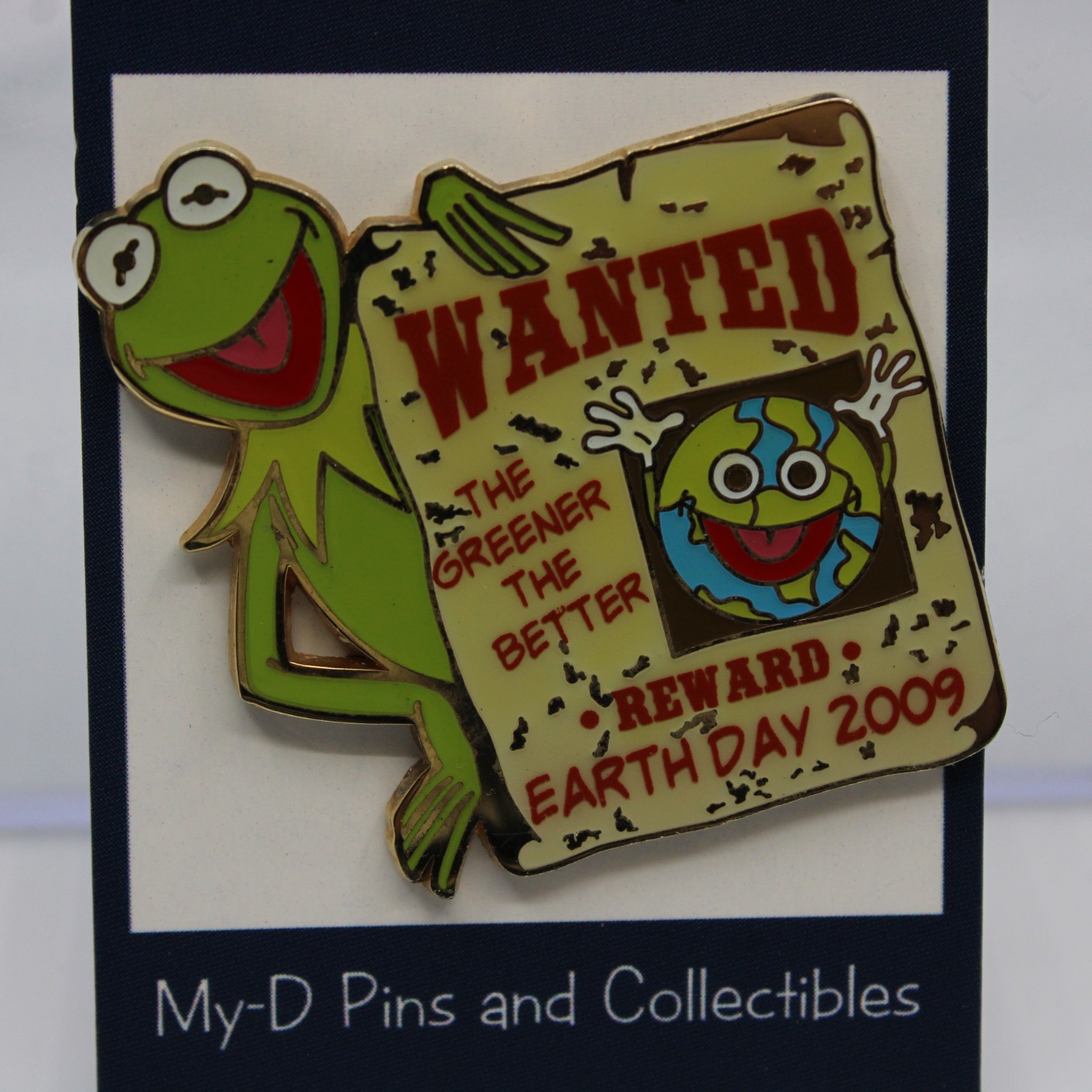 C5 Disney LE Pin Cast Member Exclusive Muppets Kermit Earth Day Wanted Poster